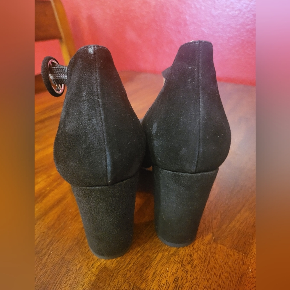 Elegant Black Women's Shoes